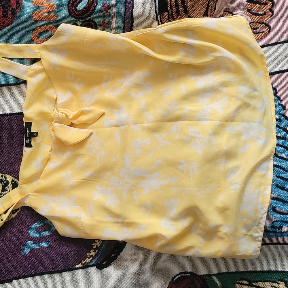 City Studio Pale Yellow Floral Tie-Front Tank